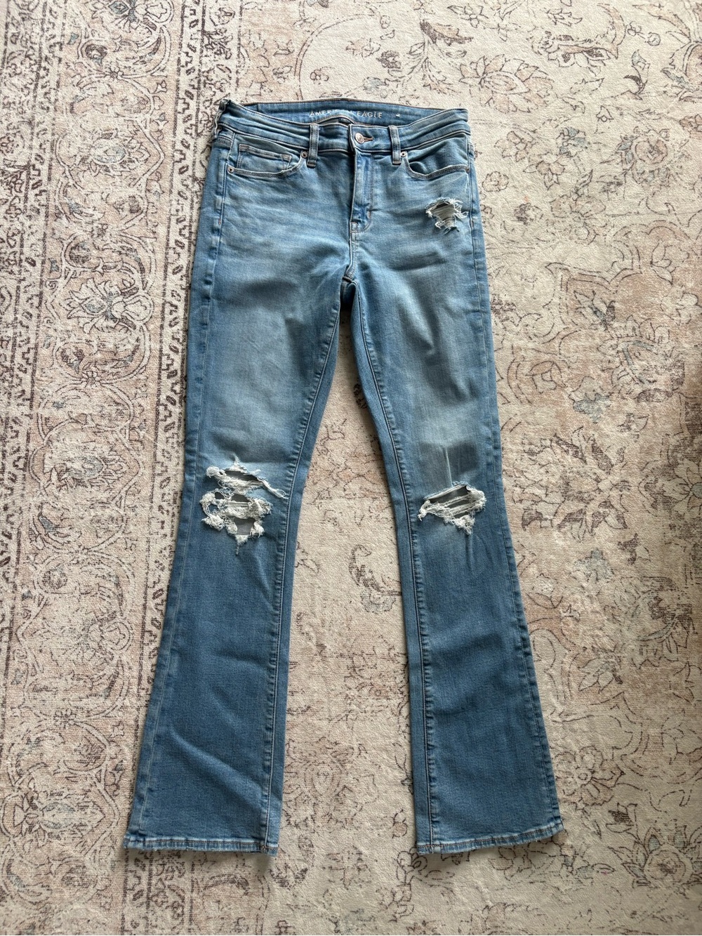 American Eagle Outfitters light blue distressed flare jeans Size 8- Long